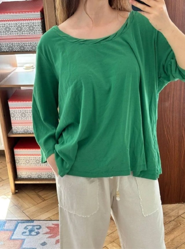 Zielona bluzka oversize jersey luźna casual plus size wygodna minimalistyczna 6XL / 52 / 24 Avenue