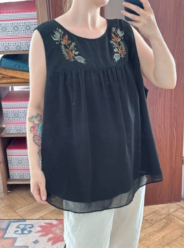 Czarna bluzka bez rękawów z haftem boho Ava & Viv oversize plus size 7XL / 54 / 26