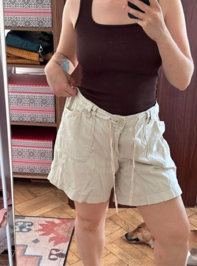 Wygodne szorty cargo Venezia Plus Size 18-20 / 46 / 18 bawełniane beżowe z dużymi kieszeniami