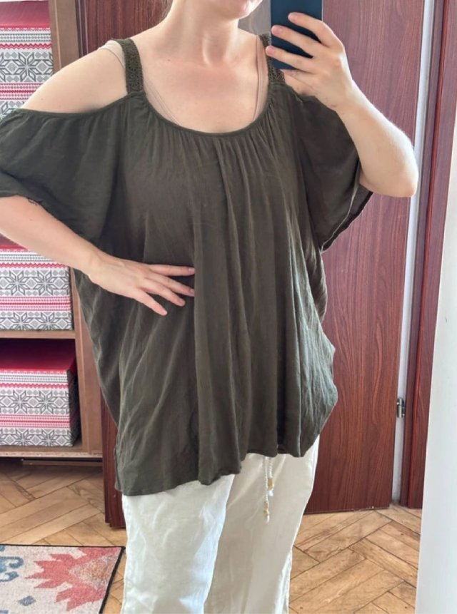 Oliwkowa bluzka Torrid (8-9XL) cold shoulder oversize letnia 8XL / 56 / 28