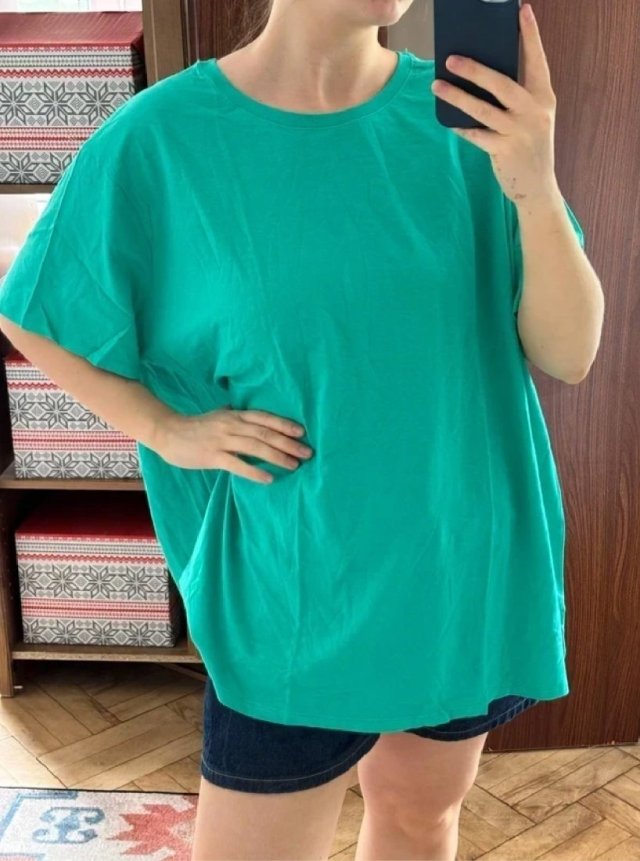 Zielona oversize koszulka Essentials 9XL dekolt okrągły bawełniana 9XL / 58 / 30