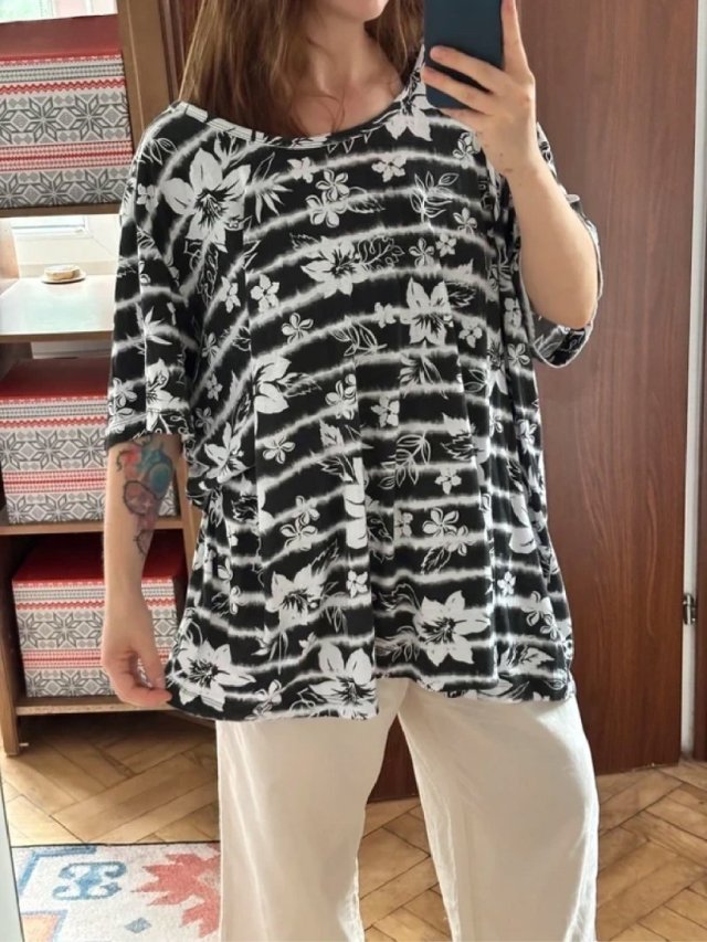 Woman Within 4X / 34-36 – czarno-biała tunika/bluzka oversize w kwiaty, luźny fason 9XL / 58 / 30