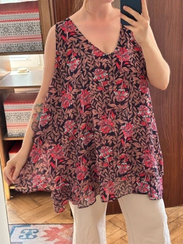 Bordowa szyfonowa tunika w kwiaty • ok. EU 62–66 • 8XL–10XL