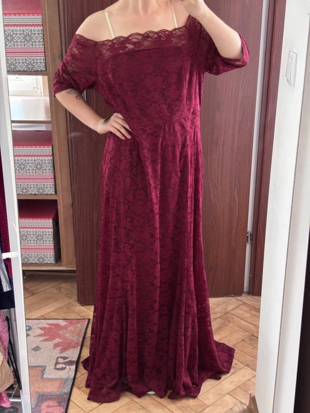 Elegancka koronkowa suknia maxi Torrid bordo 6XL / EU 56–58
