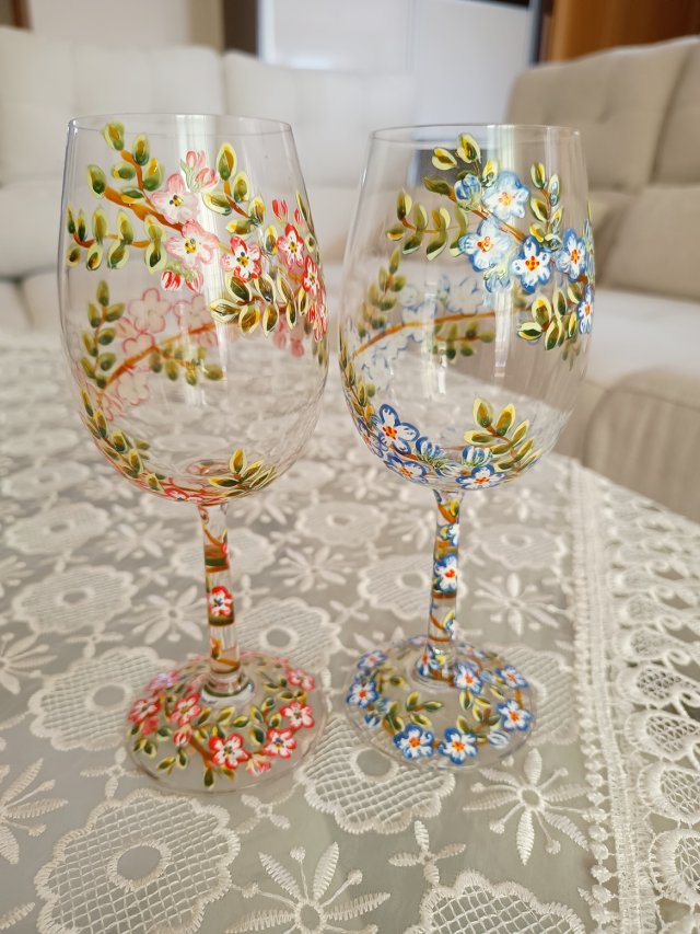 Moda Para! Dwa kieliszki do wina 280 ml. ręcznie malowane.