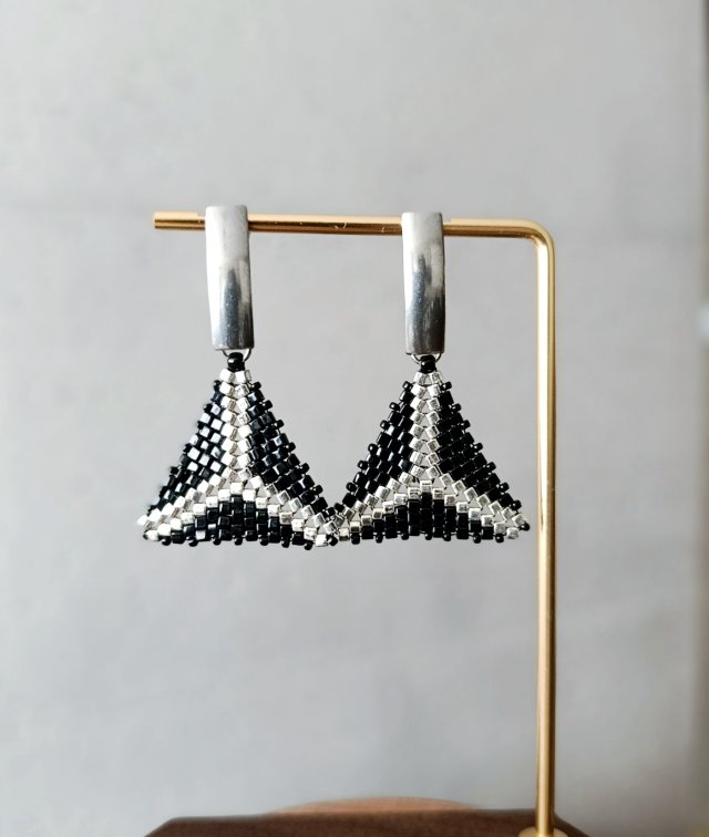 TRIANGLE BLACK&SILVER