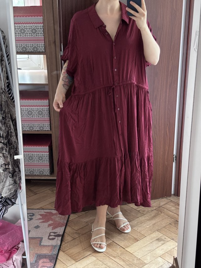 sukienka koszulowa midi Plus Size, bordowa Torrid Rozmiar 8XL / 56 / 28