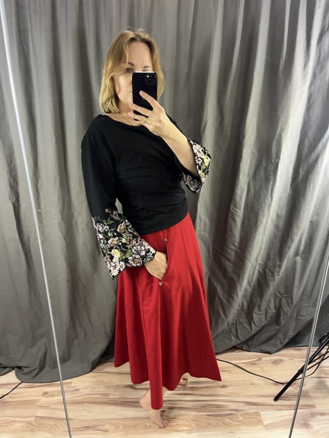 bluza z ekawami z haftem
