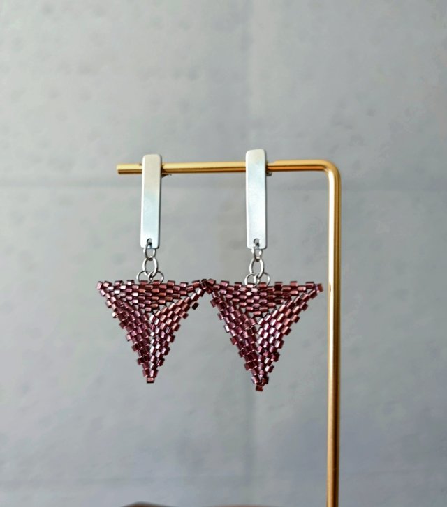 TRIANGLE GLAMOUR