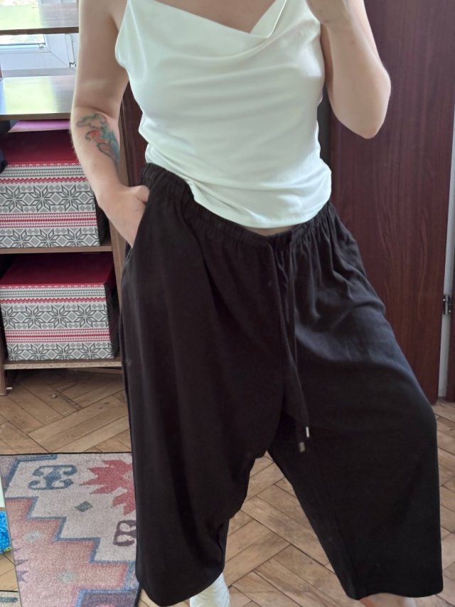 Czarne spodnie capri szerokie Woman Within (30/32) Plus Size
