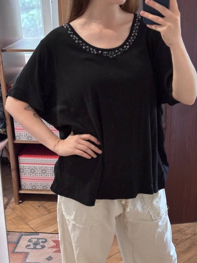 Czarna bluzka z cekinami Avenue 30/32 Plus Size oversize ozdobny dekolt 9XL / 58 / 30