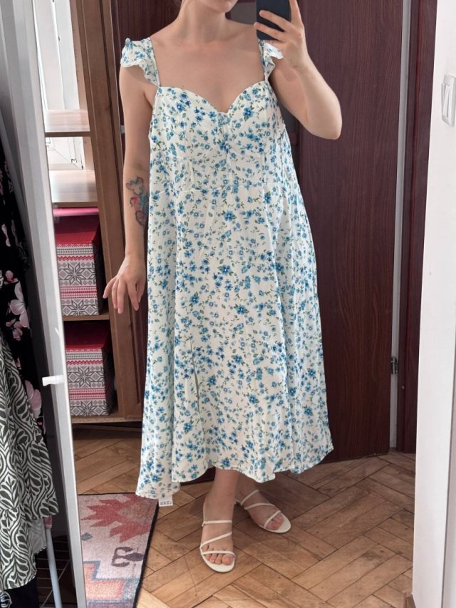 Boho sukienka maxi w niebieskie kwiaty Cider Rozmiar 8XL / 56 / 28