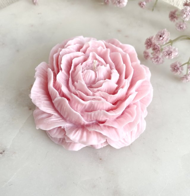 Świeca sojowa ekologiczna dekoracyjna "Peony Queen" 100x40mm rózowa (duża)
