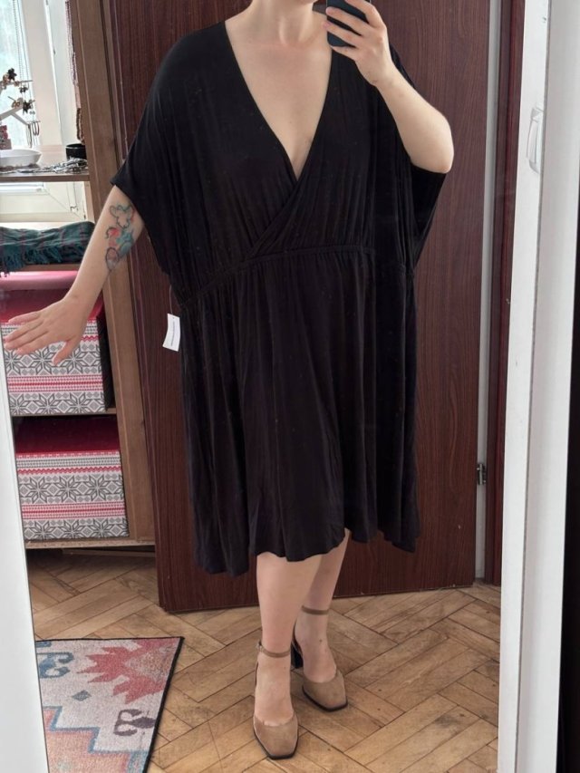 Amazon Essentials Czarna Sukienka Kopertowa Plus Size 9XL / 58 / 30