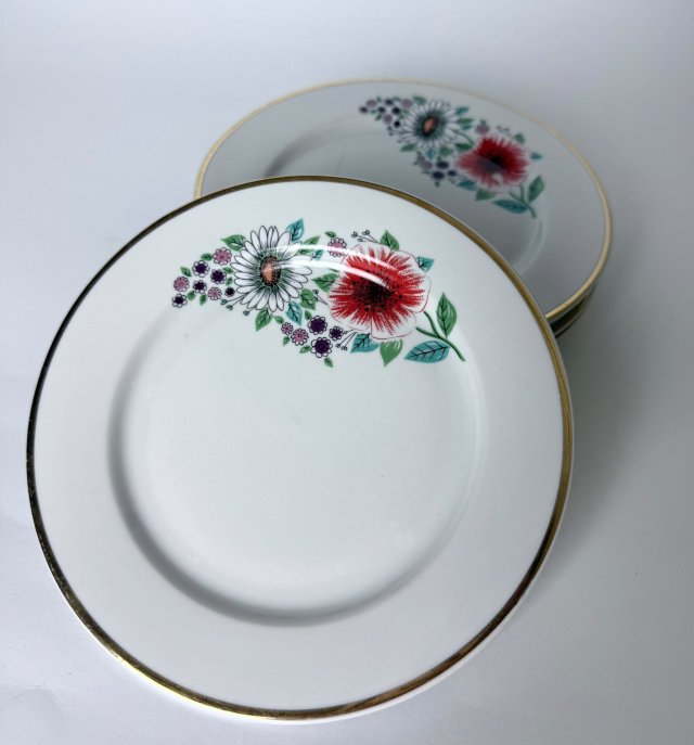 Komplet 6 talerzy Włocławek PRL Polski design deserowe sygnowane motyw kwiatowy złoty rant Vintage