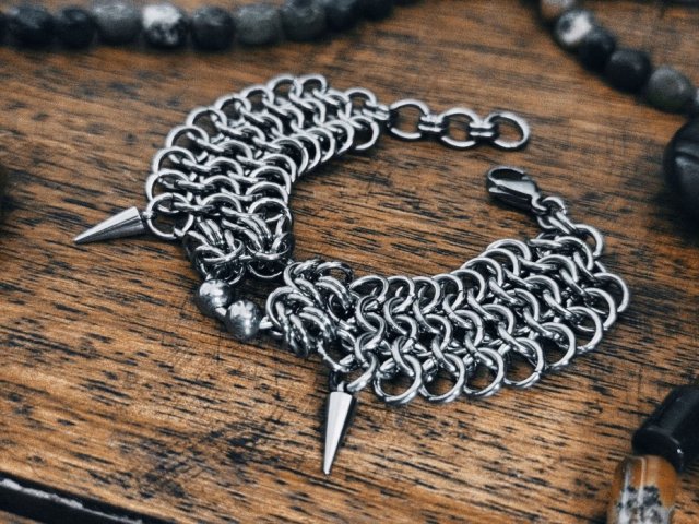 Bransoletka chainmaille ze stali chirurgicznej z kolcami gothic dark edgy