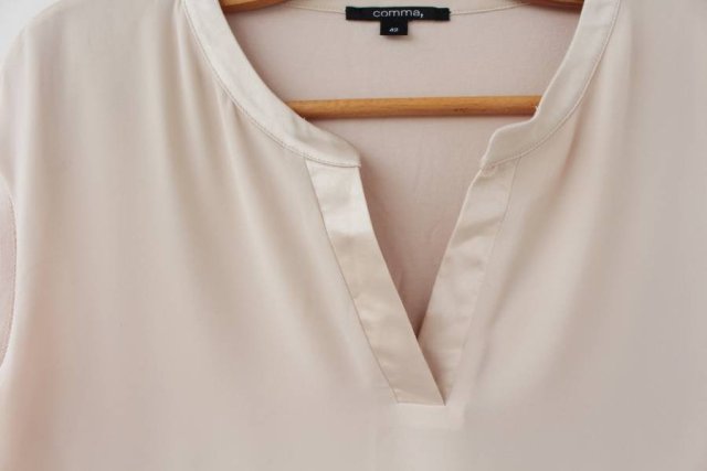 Bluzka bez rękawów elegancka Comma 42 top