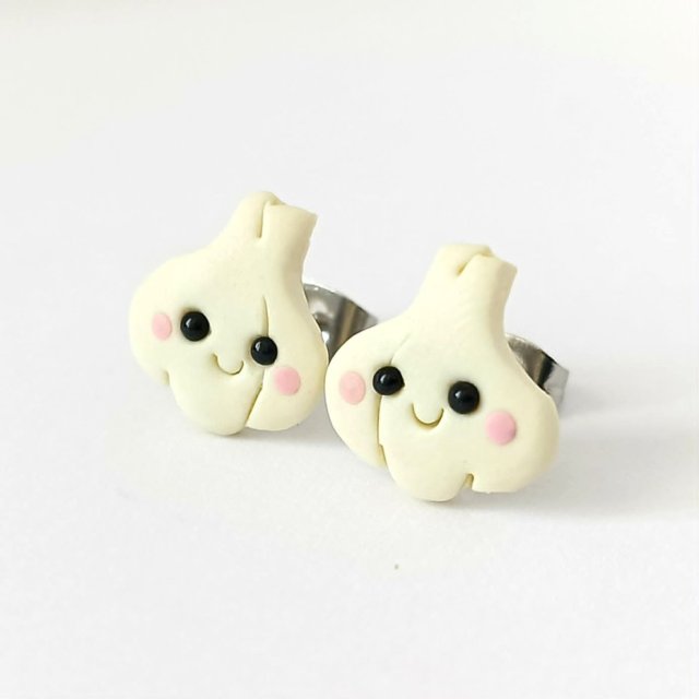 Małe śmieszne kolczyki sztyfty czosnek kawaii