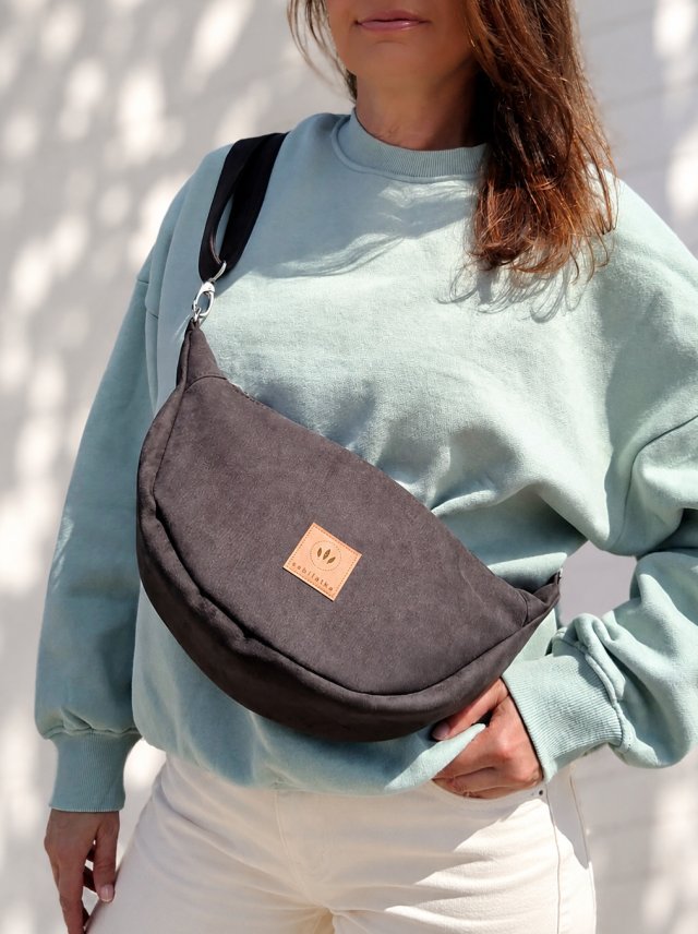 Torebka crossbody z Czekoladowego Nubuku
