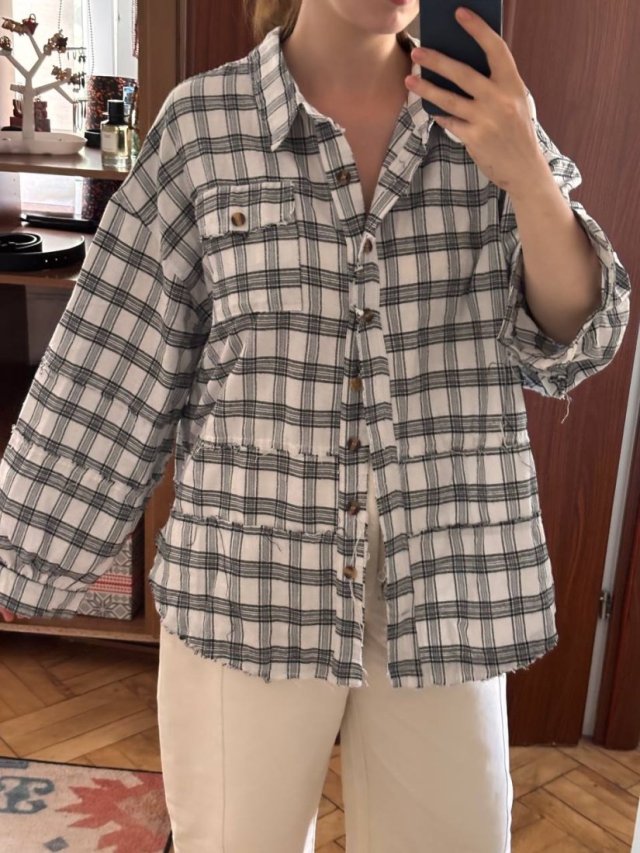 Koszula w kratę oversize | biała szara | postrzępione wykończenie 4XL / 48 / 20