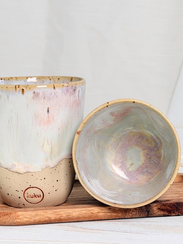 Kubeczek bez ucha gniotek jasnoróżowy, ceramika, handmade, kamionka
