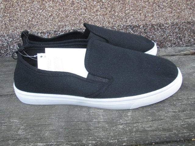 Nowe tenisówki - 40