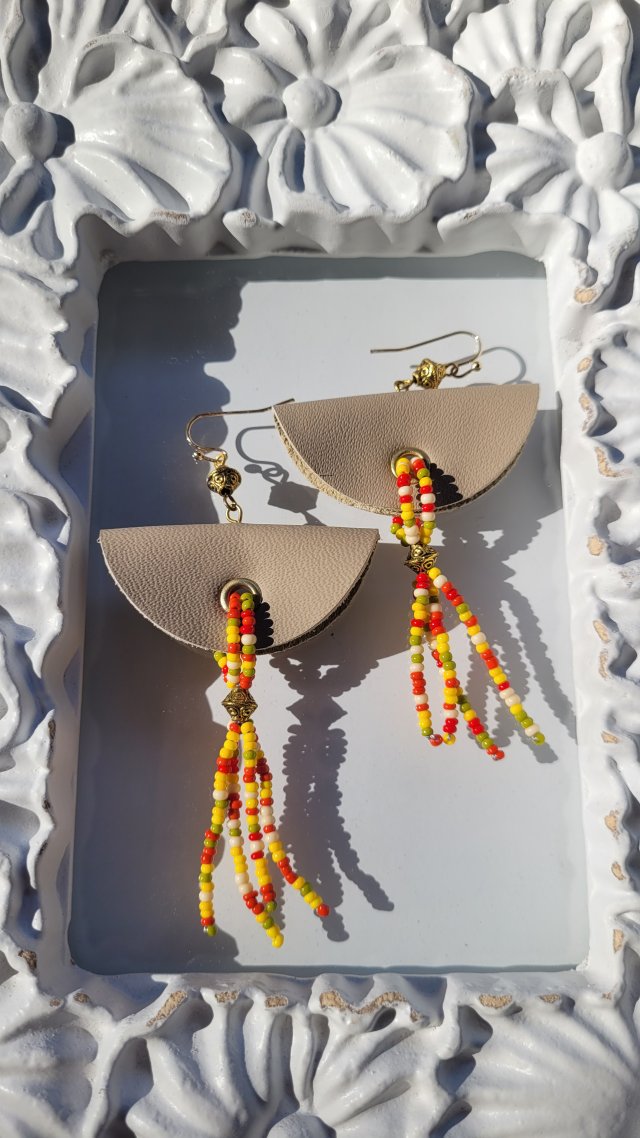 Kolczyki skórzane Boho beżowe etno