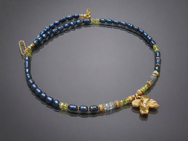 Pearls /navy blue/ perły naturalne - choker /31.03.26/