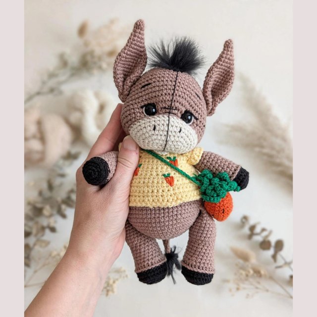 Osiołek na szydełku 26 cm Amigurumi