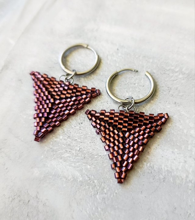 TRIANGLE GLAMOUR