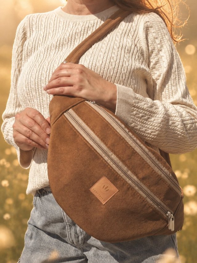 Maxi nerka damska z tkaniny 'wool look' Orzech Laskowy