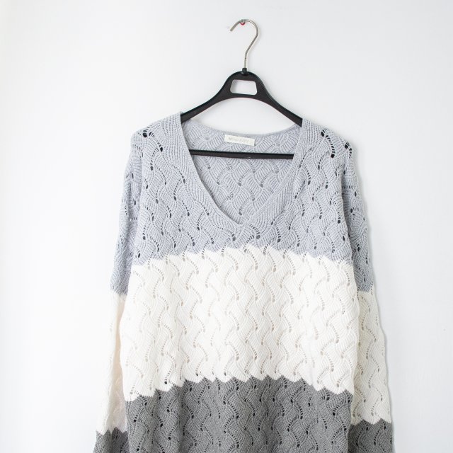 Sweter Minority