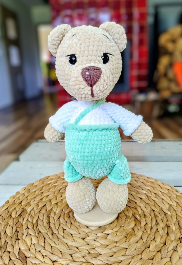 Szydełkowy miś maskotka handmade