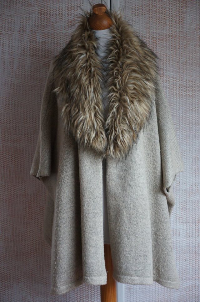 Elegancka peleryna    *12