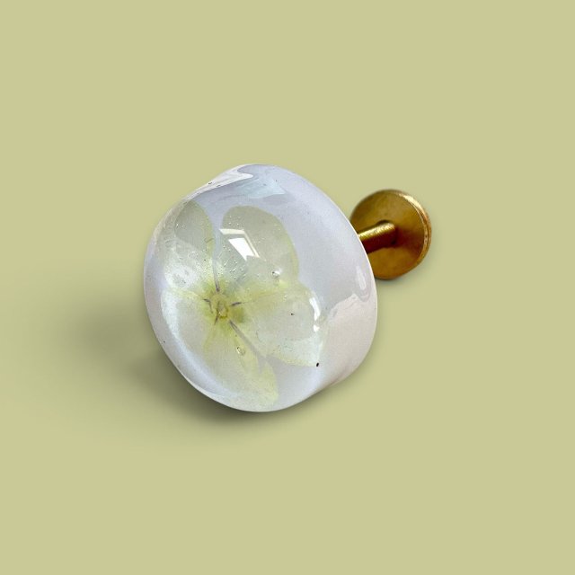 Gałka meblowa pastylka FLOKS 30 mm - kwiaty w żywicy - Pralines White
