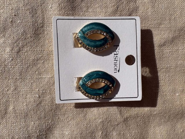 klipsy w stylu vintage