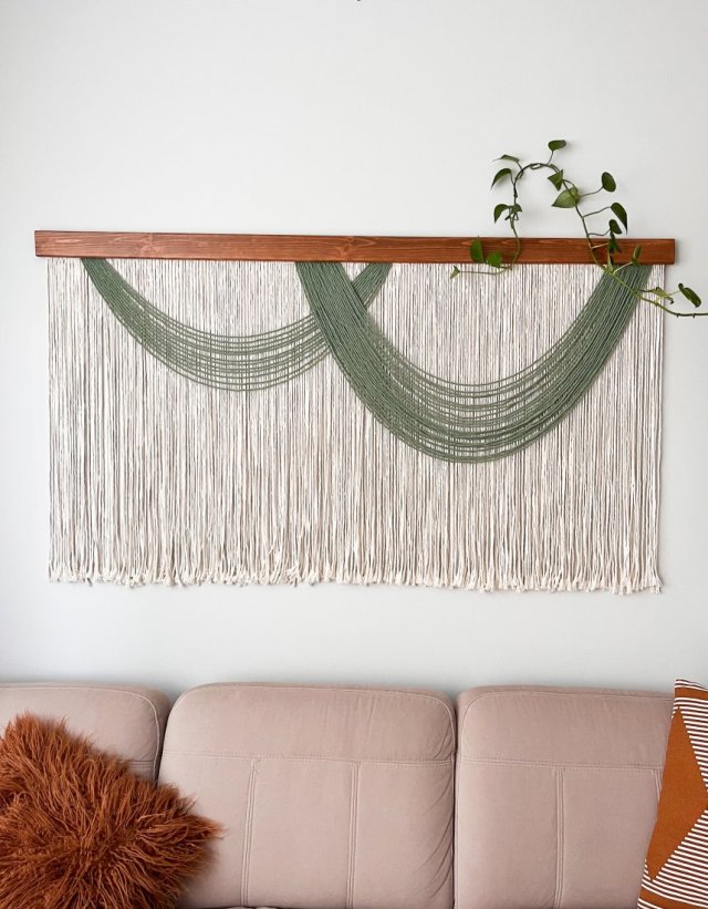Duża minimalistyczna dekoracja ścienna z drewna i sznurka 150 × 83 cm