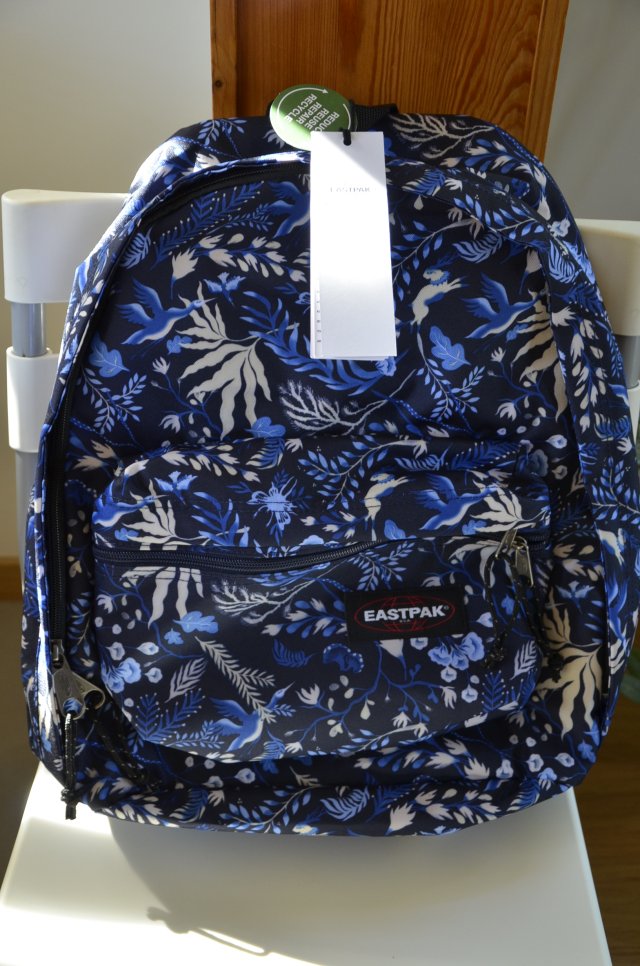 nowy plecak Eastpak 27L z miejscem na laptopa
