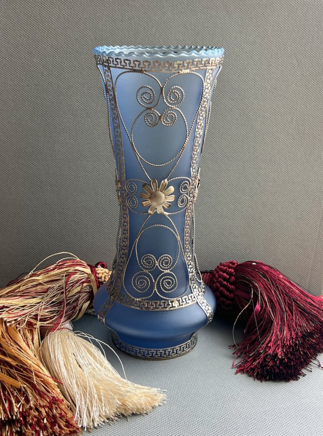 Vintage Filigree Blue Vase ❤ Wazon w koronkowym okuciu.