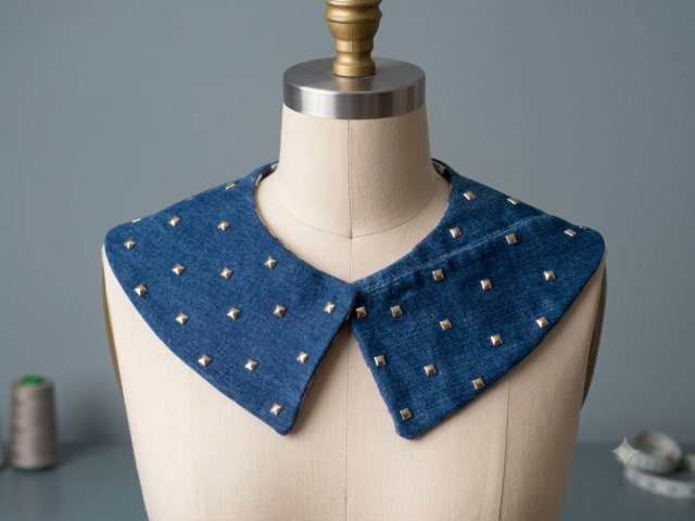 Kołnierzyk denim, z ćwiekami