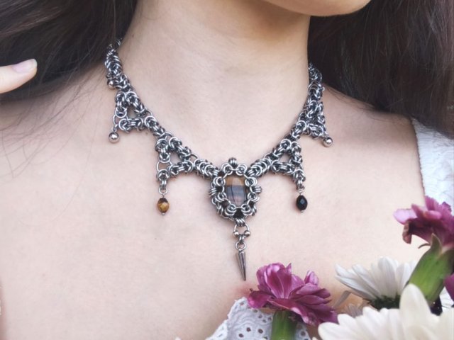 Choker chainmaille z tygrysim okiem ze stali chirurgicznej 43+5,5 cm gothic dark fairycore
