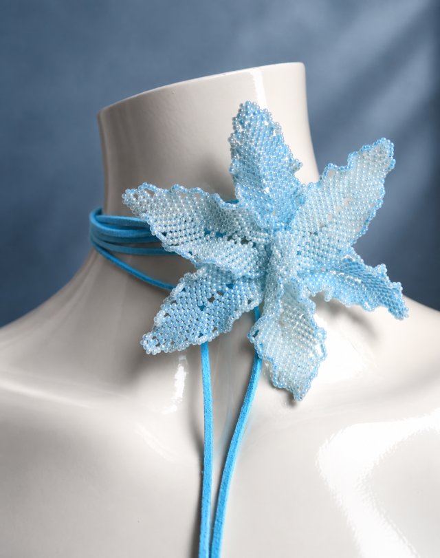 Niebieska orchidea naszyjnik choker z koralików