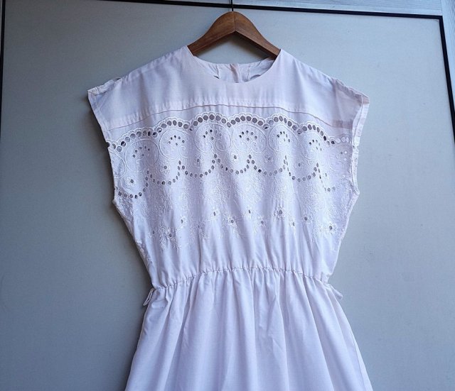 Sukienka vintage haft