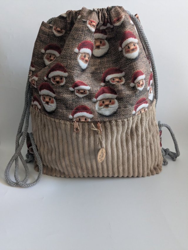 Świąteczny worek plecak z Mikołajami – handmade