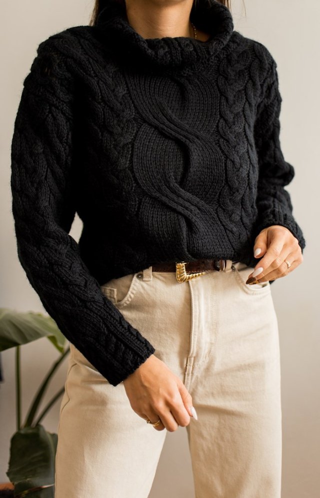 Ciemny sweter S