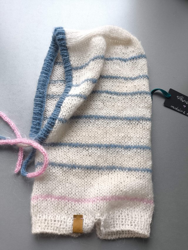 Balaclava w paski