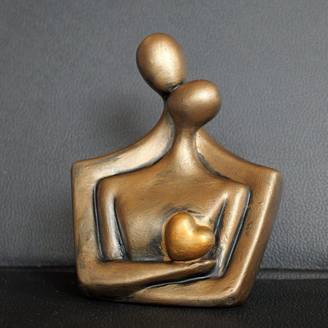 Rzeźba z gipsu Para Zakochanych brąz wys. 12,3 cm