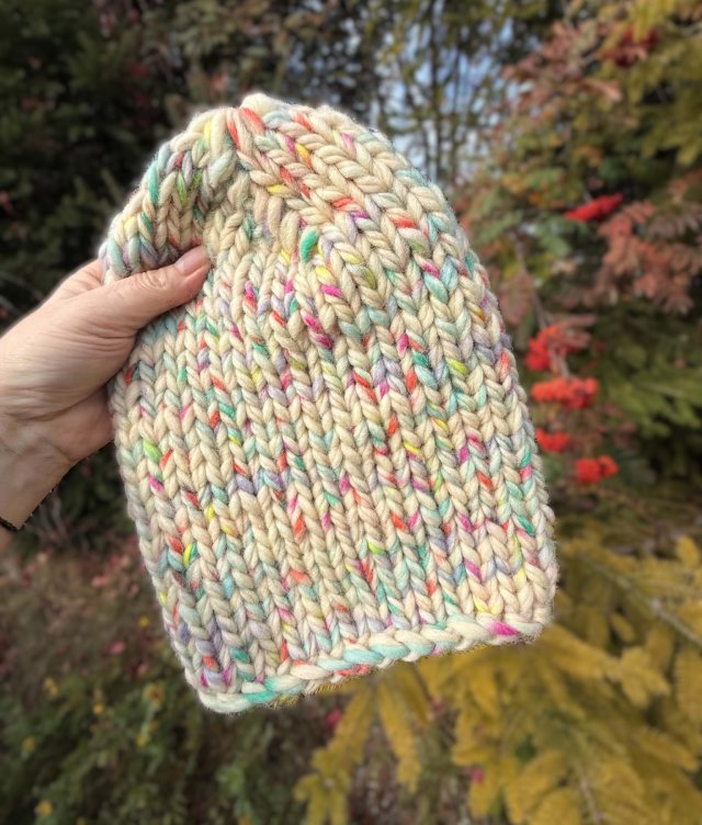 SYBERIANKA NAKRAPIANA * 100% WOOL * CZAPA
