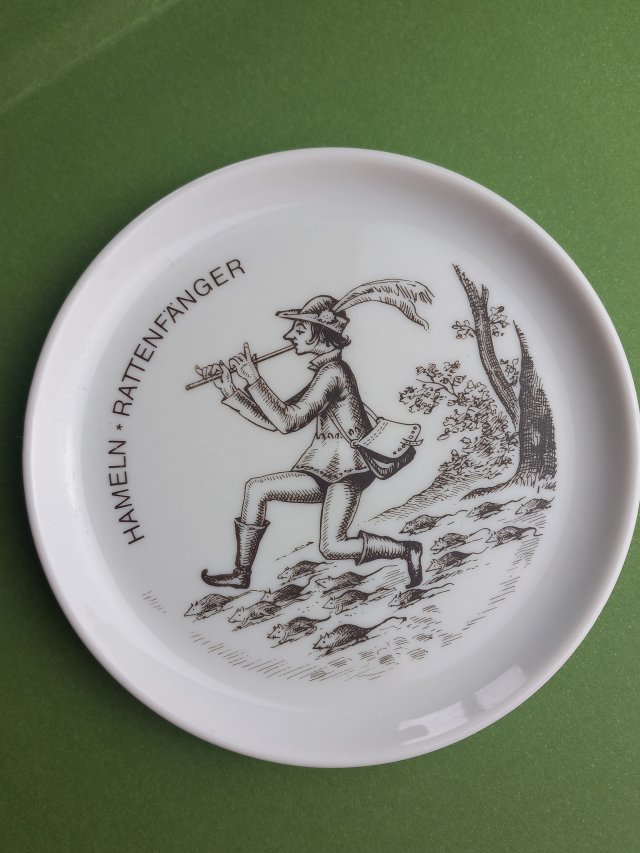 Talerzyk ze szczurołapem