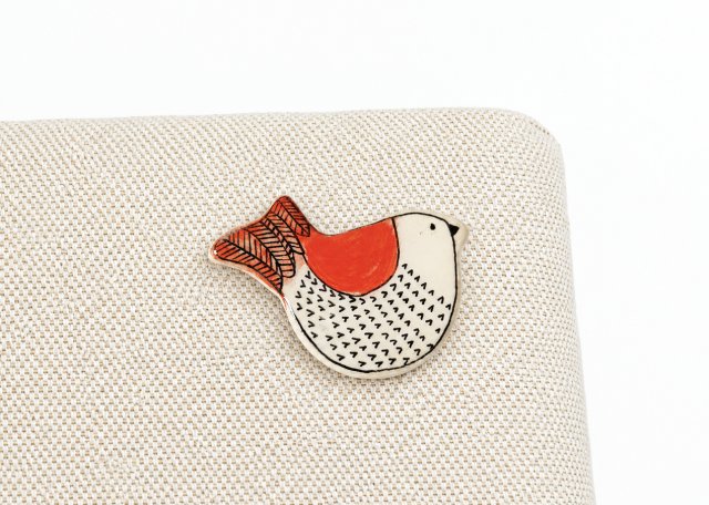 Broszka Pin Czerwony Ptaszek